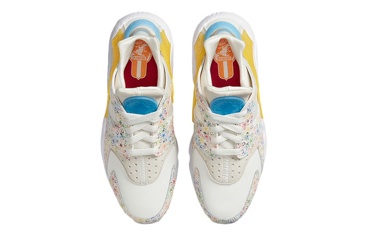 Shop (W) 耐克空军花卉勾标Huarache DV3209-100