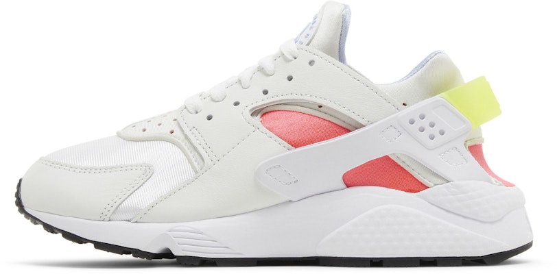 (W) Nike Air Huarache 'Blanco Voltio Carmesí Brillante' DH4439-106 Lookbook (W) Nike Air Huarache 'Blanco Voltio Carmesí Brillante' DH4439-106
