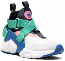 (W) Nike Air Huarache City ''Sail Menta Biru'' AH6787-103 Lookbook (W) Nike Air Huarache City ''Sail Menta Biru'' AH6787-103