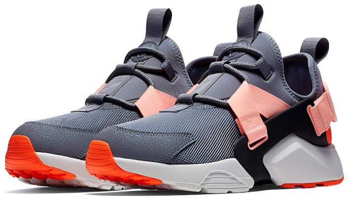 Nike Huarache City Low 氣墊低筒跑鞋 女款 灰紅 Lookbook Nike Huarache City Low 氣墊低筒跑鞋 女款 灰紅
