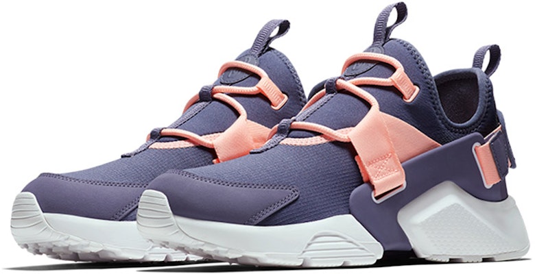 (女款)Nike Air Huarache City Low 'Light Carbon' AH6804-012 Lookbook (女款)Nike Air Huarache City Low 'Light Carbon' AH6804-012