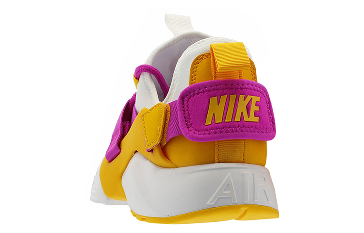 Lookbook (W) Nike Air Huarache City Low 'Blanco Fucsia' AH6804-102