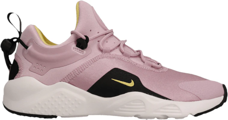 Women's air huarache city move sneaker Clearance