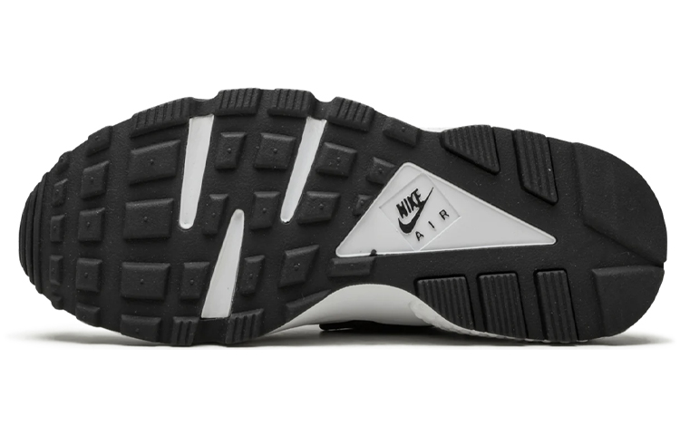 Shop Nike Air Huarache Run 低筒跑步鞋 女款 白綠