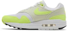 Lookbook (W) Nike Air Max 1 '87 Volt Suede Lelaki Kasut DZ2628-100