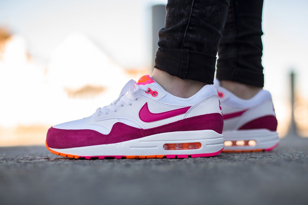 Buy Nike Air Max 1 Fireberry 女鞋
