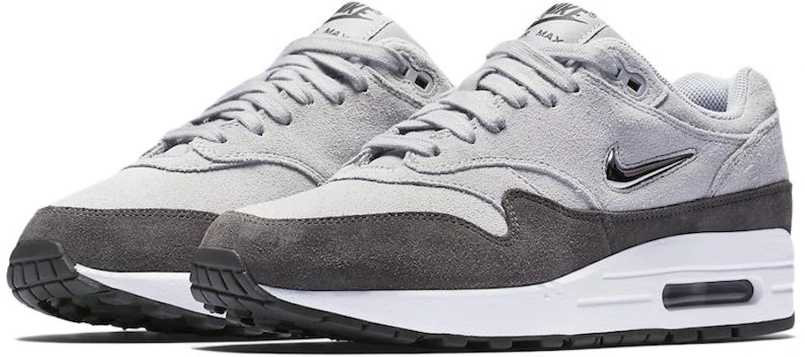(W) Nike Air Max 1 Premium SC Jewel 'Wolf Grey' Abu-abu Serigala AA0512-002 Lookbook (W) Nike Air Max 1 Premium SC Jewel 'Wolf Grey' Abu-abu Serigala AA0512-002