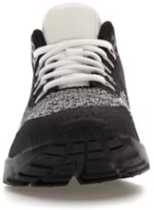 (W) Nike Air Max 1 Ultra Flyknit 'Hitam' 859517-001 Lookbook (W) Nike Air Max 1 Ultra Flyknit 'Hitam' 859517-001