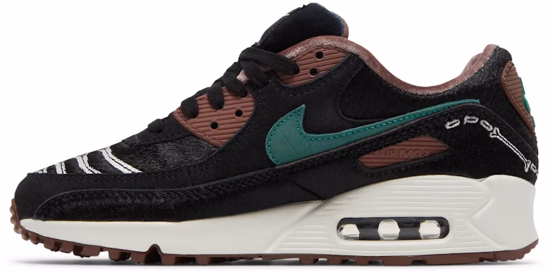 (W) 나이키 에어맥스 90 '우리 가족' (Nike Air Max 90 'Uri Gajok') DO2154-010 Lookbook (W) 나이키 에어맥스 90 '우리 가족' (Nike Air Max 90 'Uri Gajok') DO2154-010
