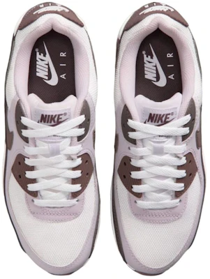 (W) 나이키 에어 맥스 90 ''타투 라이트 바이올렛 오어'' IM4613-104 Lookbook (W) 나이키 에어 맥스 90 ''타투 라이트 바이올렛 오어'' IM4613-104