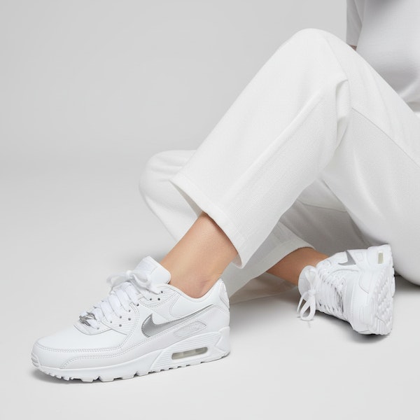 (W) Nike Air Max 90 'Putih Perak Metalik' FV0949-100 Order (W) Nike Air Max 90 'Putih Perak Metalik' FV0949-100