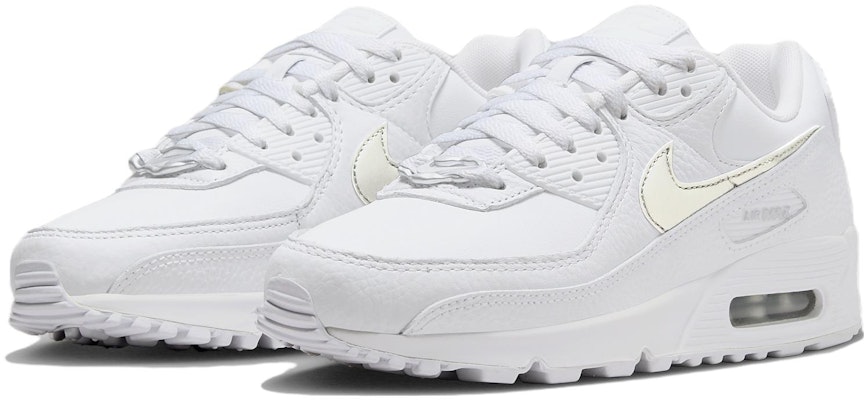 (W) ナイキ エア マックス 90 "ホワイト/メタリックシルバー" FV0949-100 Lookbook (W) ナイキ エア マックス 90 "ホワイト/メタリックシルバー" FV0949-100