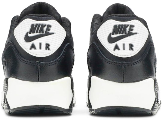 (W) Nike Air Max 90 Essential Hitam Putih 616730-023 Details for (W) Nike Air Max 90 Essential Hitam Putih 616730-023