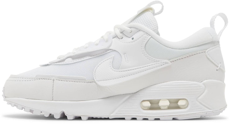 (W) 나이키 에어맥스 90 스크랩 "트리플 화이트" DM9922-101 Lookbook (W) 나이키 에어맥스 90 스크랩 "트리플 화이트" DM9922-101