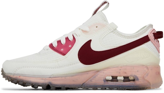 (W) Nike Air Max 90 Terrascape 'Pomegranate' Merah Delima DC9450-100 Lookbook (W) Nike Air Max 90 Terrascape 'Pomegranate' Merah Delima DC9450-100