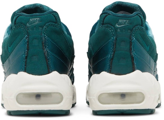 (Women) Nike Air Max 95 'Green Velvet' DZ5226-300 Details for (Women) Nike Air Max 95 'Green Velvet' DZ5226-300