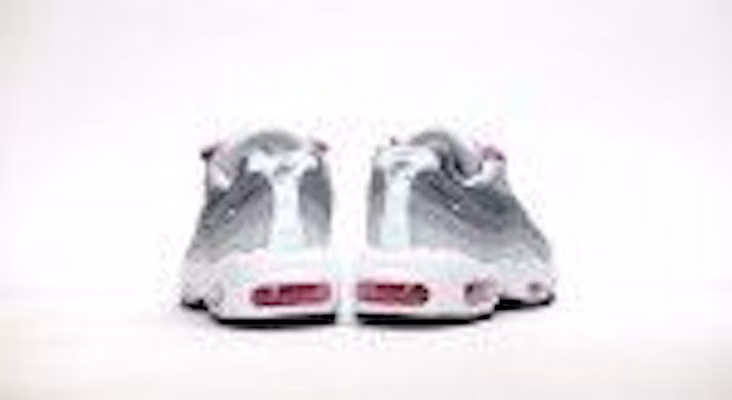 (W) Nike Air Max 95 'Hyper Violet' Wanita Pria Sneakers 307960-001 Lookbook (W) Nike Air Max 95 'Hyper Violet' Wanita Pria Sneakers 307960-001