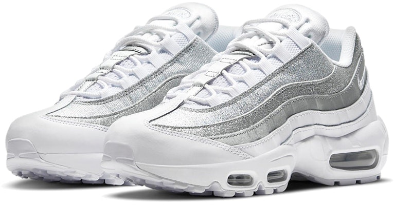 (W) Nike Air Max 95 'Putih Perak Metalik' DH3857-100 Lookbook (W) Nike Air Max 95 'Putih Perak Metalik' DH3857-100