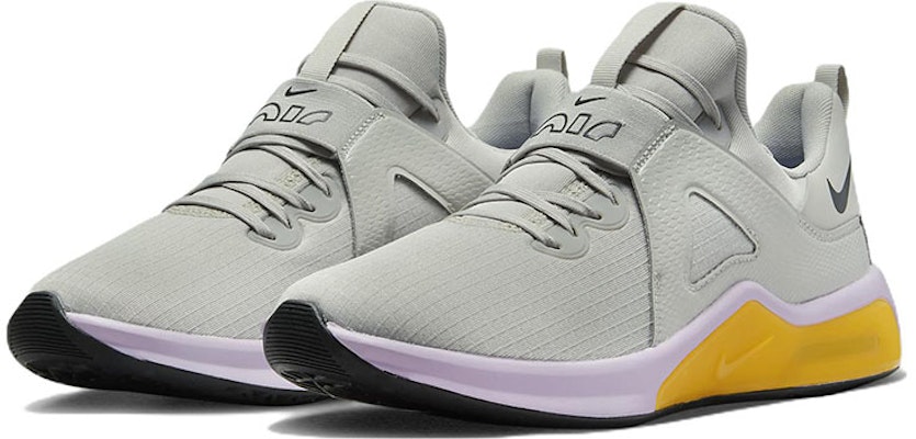 (W) Nike Air Max Bella TR 5 Wanita DD9285-001 Lookbook (W) Nike Air Max Bella TR 5 Wanita DD9285-001