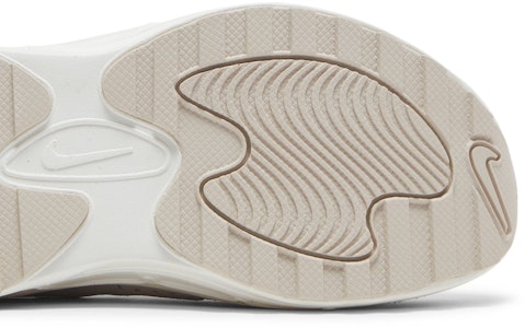 (W) 耐克 Air Max Bliss 'Bling' 运动鞋 FB1860-101 Purchase (W) 耐克 Air Max Bliss 'Bling' 运动鞋 FB1860-101