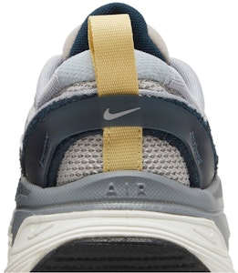 (W) Nike Air Max Bliss Next Nature 'Iron Ore Armory Navy' Pria/Wanita Sepatu DZ6754-001 Sizing (W) Nike Air Max Bliss Next Nature 'Iron Ore Armory Navy' Pria/Wanita Sepatu DZ6754-001