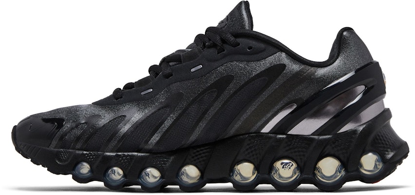 (W) 나이키 에어 맥스 Dn8 블랙 메탈릭 다크 그레이 HF5509-002 Lookbook (W) 나이키 에어 맥스 Dn8 블랙 메탈릭 다크 그레이 HF5509-002