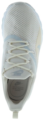 (W) 나이키 에어맥스 모션 레이서 '화이트 크림' AA2182-200 Lookbook (W) 나이키 에어맥스 모션 레이서 '화이트 크림' AA2182-200