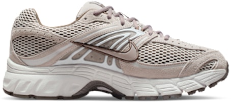 (W) Nike Air Max Moto 2K 大學灰/淺灰/鐵石色/大學灰 IQ4924-002 Lookbook (W) Nike Air Max Moto 2K 大學灰/淺灰/鐵石色/大學灰 IQ4924-002