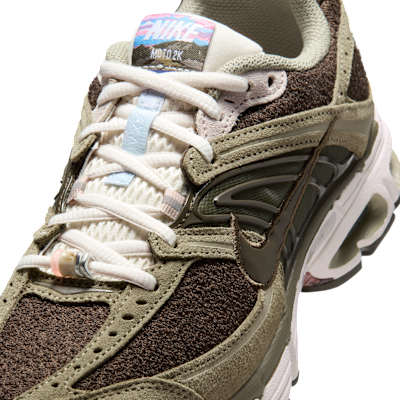 Sizing (W) Nike Air Max Moto 2K Avellana Oscura/Phantom/Crimson Equipo/Avellana Oscura IQ1150-220