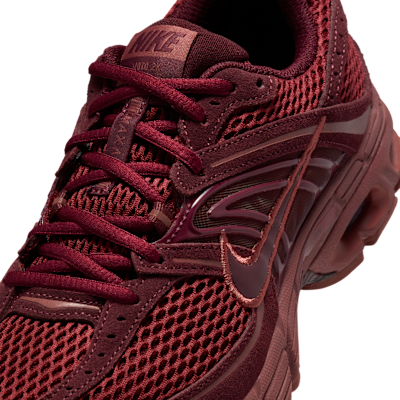 Sizing 나이키 에어 맥스 모토 2K 다크 팀 레드/레드 세피아/버건디 크러쉬 IM9570-600