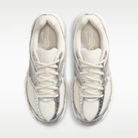 Shop (W) Nike Air Max Moto 2K Ivoire Pâle/Argent Métallique/Marron Clair/Sail HQ2056-108