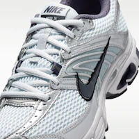 Sizing (W) Nike Air Max Moto 2K 白金/金屬銀/黑/格鐵灰 HQ2056-013