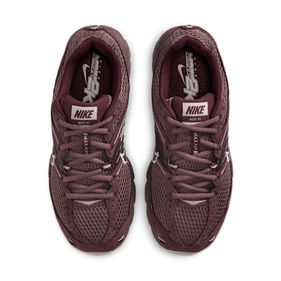 Shop (W) 나이키 에어 맥스 모토 2K SE 타투/플래티넘 바이올렛/버건디 크러쉬 IO4862-500