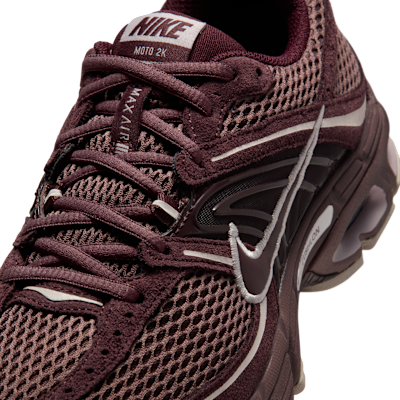 Sizing (W) 나이키 에어 맥스 모토 2K SE 타투/플래티넘 바이올렛/버건디 크러쉬 IO4862-500