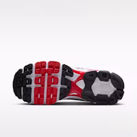 Order (W) Nike Air Max Moto 2K Blanc/Argent Métallisé/Noir/Rouge Université HQ2056-112
