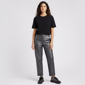 (W) Nike Air Max Plus 'Negro Cromo Plata' HJ9743-001 Lookbook (W) Nike Air Max Plus 'Negro Cromo Plata' HJ9743-001