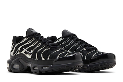 (Women) Nike Air Max Plus 'Black Chrome Silver'
