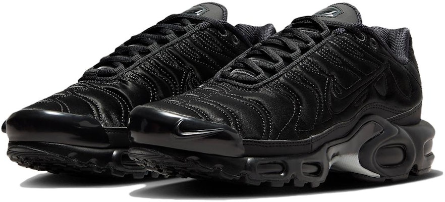 (W) Nike Air Max Plus 'Jahit Hitam' FV1169-001 Lookbook (W) Nike Air Max Plus 'Jahit Hitam' FV1169-001