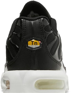 (W) Nike Air Max Plus 'Hitam Putih' DM2362-001 Sizing (W) Nike Air Max Plus 'Hitam Putih' DM2362-001