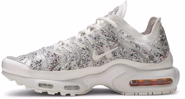 Nike Air Max Plus 耐磨防滑 低筒 休閒生活鞋 女款 銀白 Lookbook Nike Air Max Plus 耐磨防滑 低筒 休閒生活鞋 女款 銀白