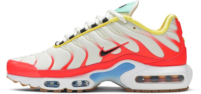 (W) Nike Air Max Plus 'Legenda Beliau' CU4919-100 Lookbook (W) Nike Air Max Plus 'Legenda Beliau' CU4919-100