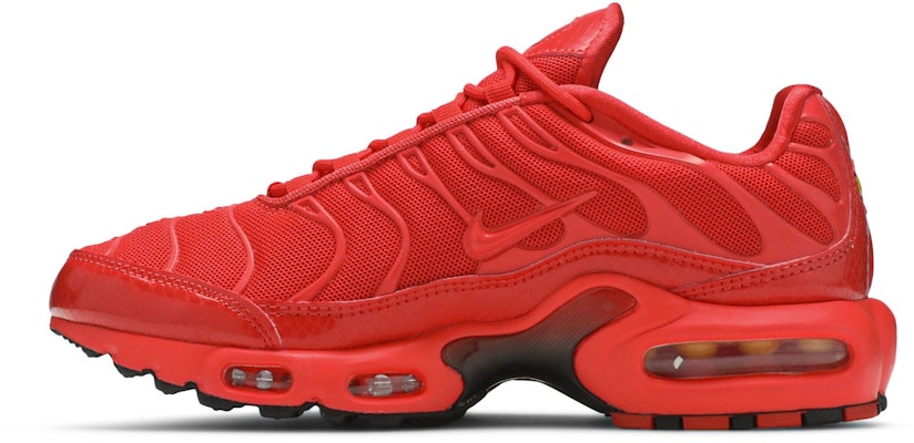 (W) 나이키 에어맥스 플러스 '라이트 크림슨' AV8424-600 Lookbook (W) 나이키 에어맥스 플러스 '라이트 크림슨' AV8424-600