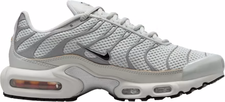 (Women) Nike Air Max Plus 'Light Silver' FV8480-002 (Women) Nike Air Max Plus 'Light Silver' FV8480-002