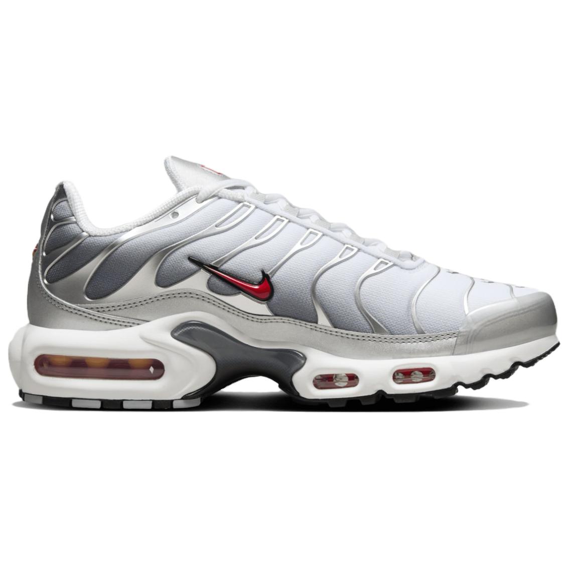 Shop (W) Nike Air Max Plus 'Perak Metalik Merah Universitas' HM9654-001