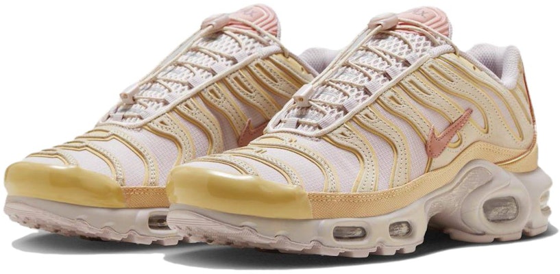 (Women) Nike Air Max Plus 'Sanddrift Red Stardust' FZ5062-160 Lookbook (Women) Nike Air Max Plus 'Sanddrift Red Stardust' FZ5062-160