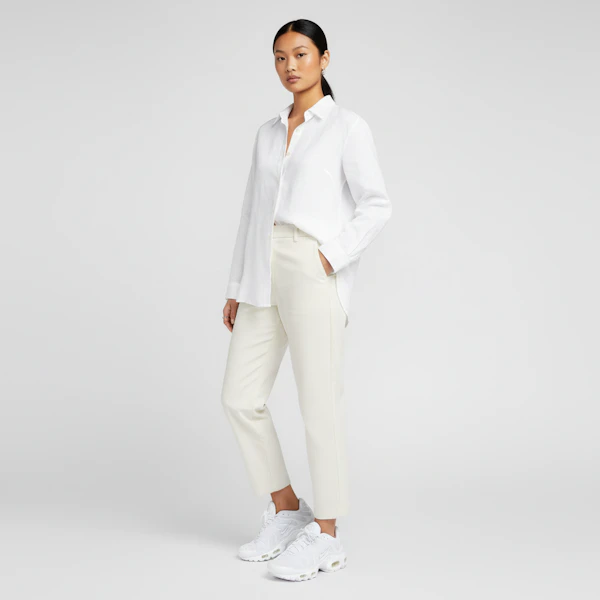 (W) Nike Air Max Plus 'Triple White' Putih Triple DM2362-100 Lookbook (W) Nike Air Max Plus 'Triple White' Putih Triple DM2362-100