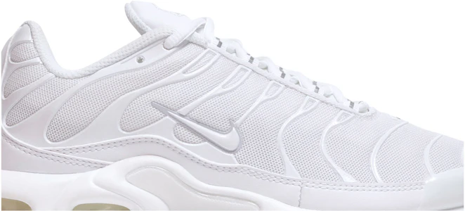 Lookbook (Women) Nike Air Max Plus 'Triple White' DM2362-100