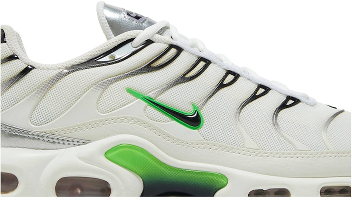 (W) ナイキ エア マックス プラス "ホワイト/グリーンストライク" DN6997-100 Order (W) ナイキ エア マックス プラス "ホワイト/グリーンストライク" DN6997-100
