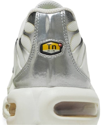 (W) ナイキ エア マックス プラス "ホワイト/グリーンストライク" DN6997-100 Sizing (W) ナイキ エア マックス プラス "ホワイト/グリーンストライク" DN6997-100