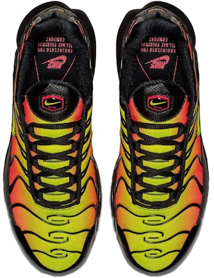 (Women) Nike Air Max Plus Black Volt Solar Red AQ9979-001 Lookbook (Women) Nike Air Max Plus Black Volt Solar Red AQ9979-001